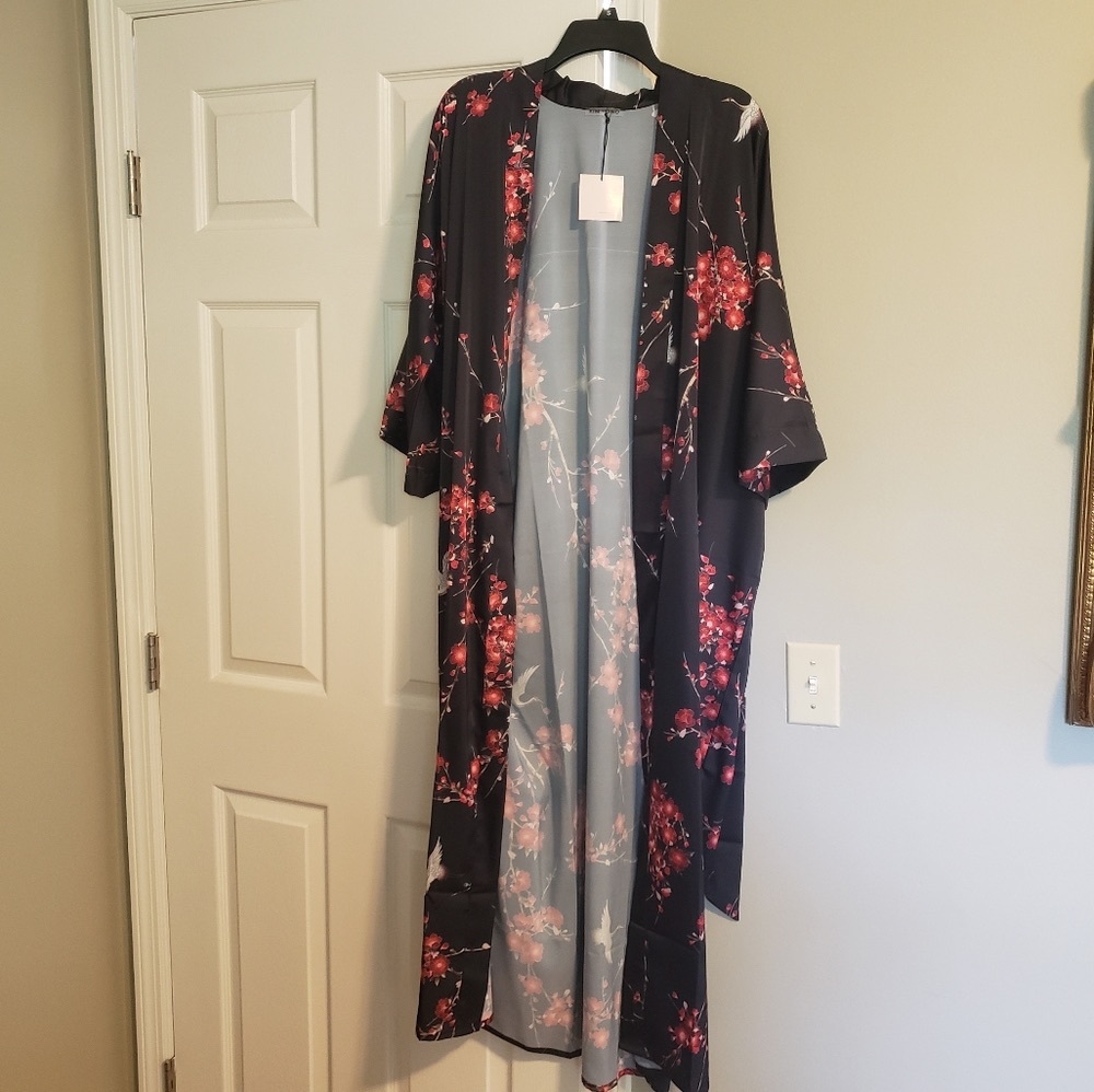 NWT Kim+Ono Black Cherry Blossom & Crane Kimono
